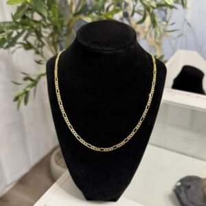 Cadena oro 10 k tipo fígaro. 20 pulgadas de largo. 4 mm