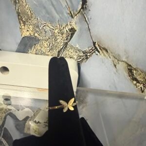 Anillo con mariposa 14k